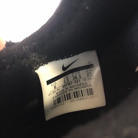 Nike Womens Roshe Two SI Run Running Shoes Sneakers 881187-001 Size 6 Black - Picture 8 of 10